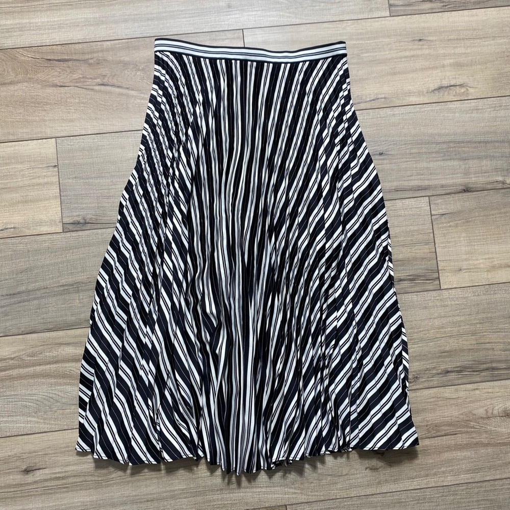 Club Monaco Women's Straight Fit Annina Skirt Size 6 Black Cream